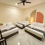 Private Pool Semid 5 Min Walk Sunwayvelocity Max 21 Pax