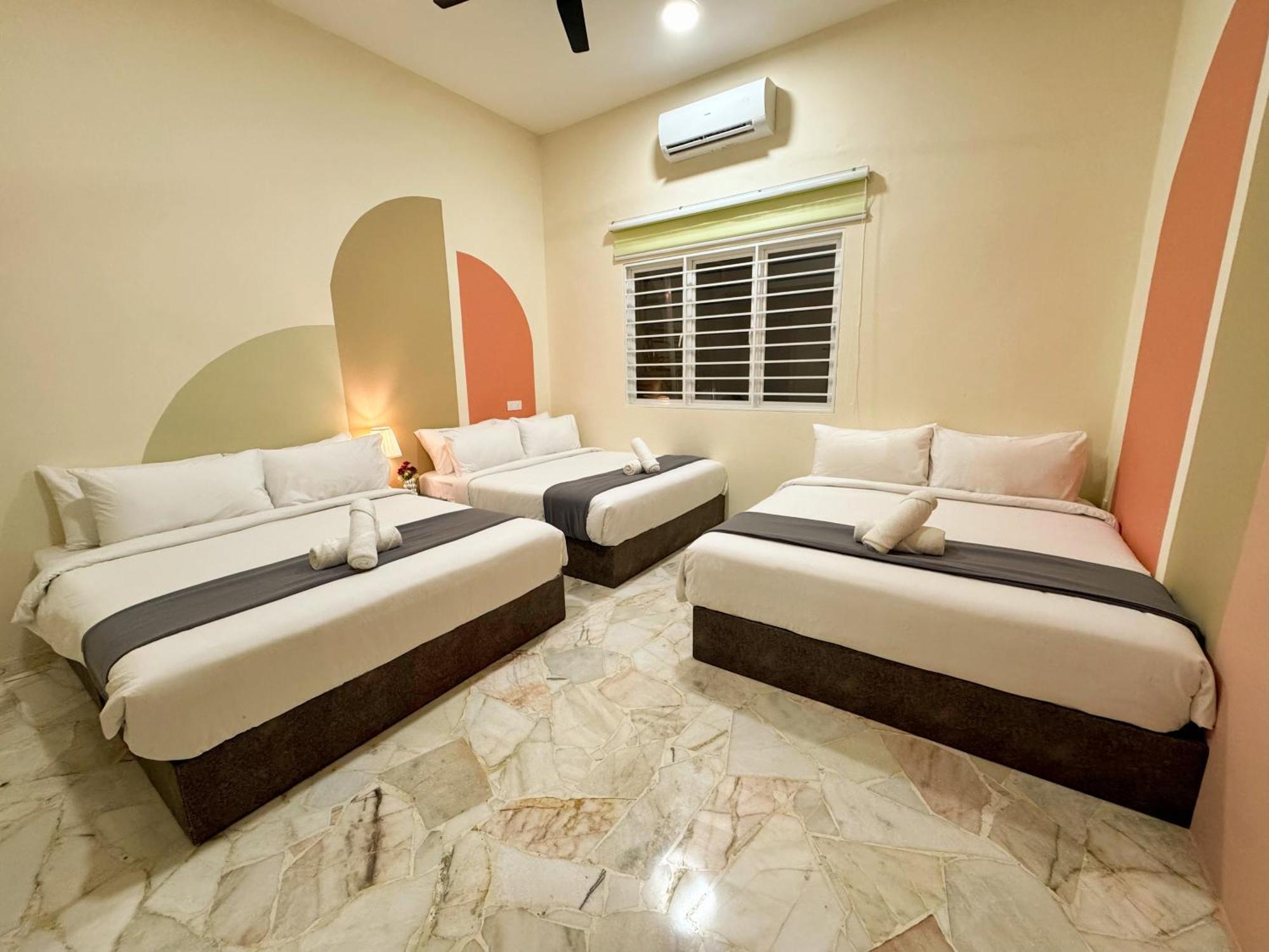 Private Pool Semid 5 Min Walk Sunwayvelocity Max 21 Pax