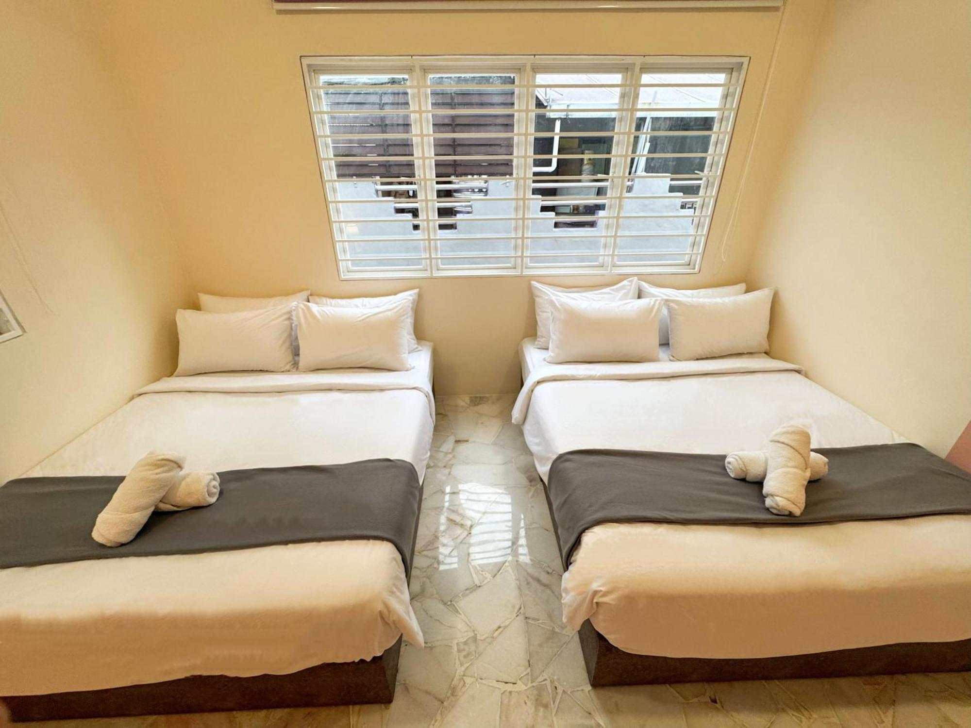 Holiday home Private Pool Semid 5 Min Walk Sunwayvelocity Max 21 Pax Kuala Lumpur